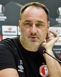 开云-斯拉维亚主帅：上半场我们很有威胁，费尔明比电视上看起来更出色