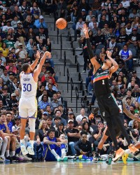 雷吉·米勒：看文班打球是必须要有的体验 就和看乔丹&amp;库里一样